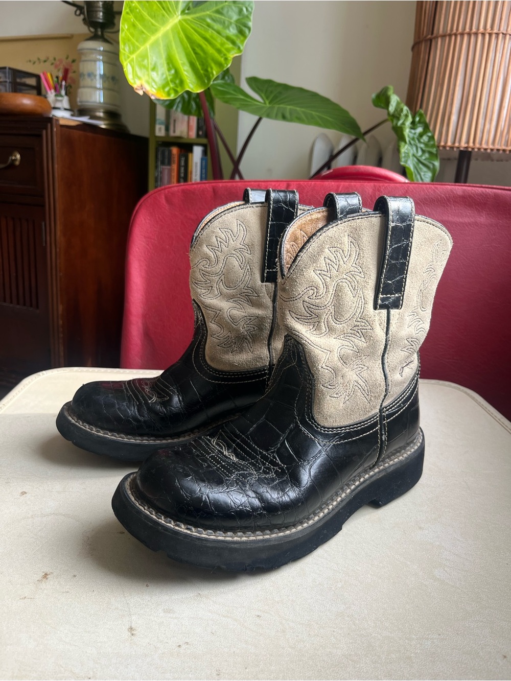 Ariat Fatbaby Black and Cream Cowboy Boots
